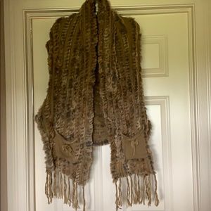 Rabbit fur sleeveless vest/shawl